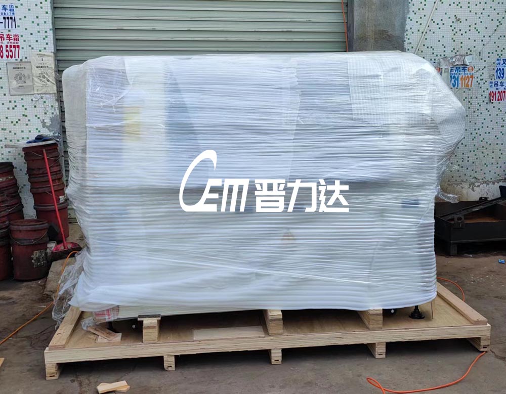 兩臺高配波峰焊出口德國漢堡市，全英文界面